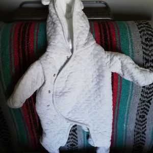 Carter's size 3 month bunting